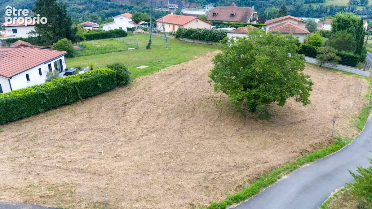 Terrain Villerest 1429 m2 - photo 2