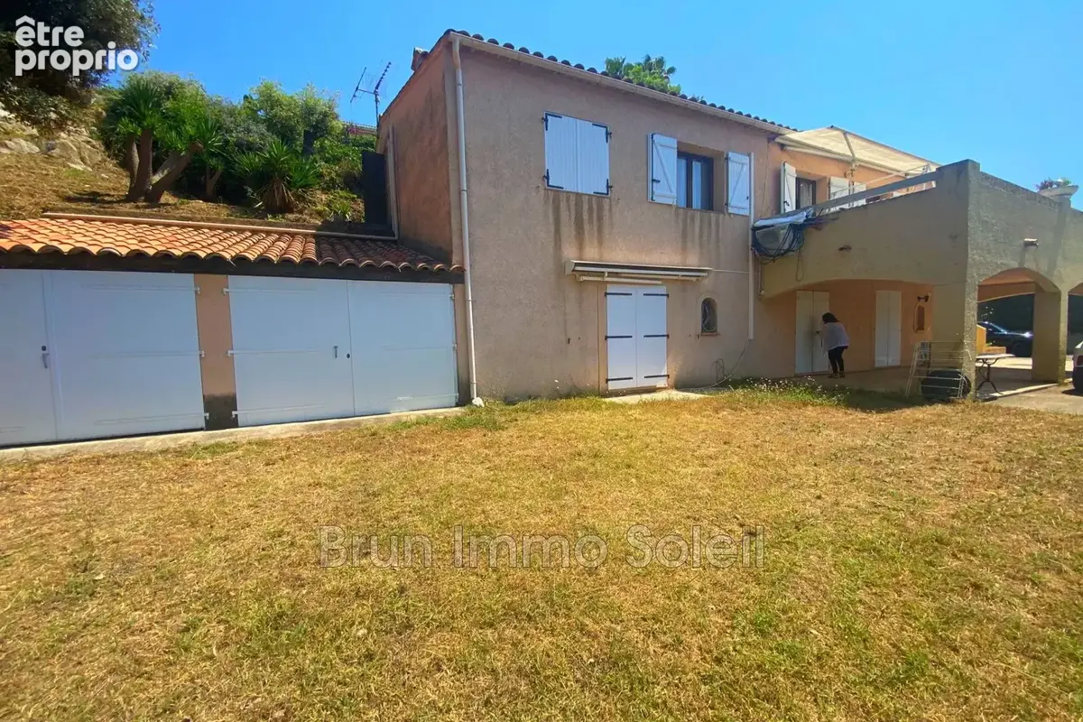 Maison 6 pièces 150 m² à vendre à Cagnes-Sur-Mer (06800) - photo 2
