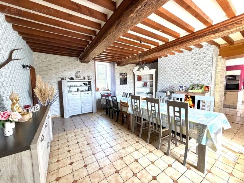  LES OUBEAUX (14230) – Domaine de charme avec chambres d’hôtes, roulotte et plus de 2,2 hectares - photo 16