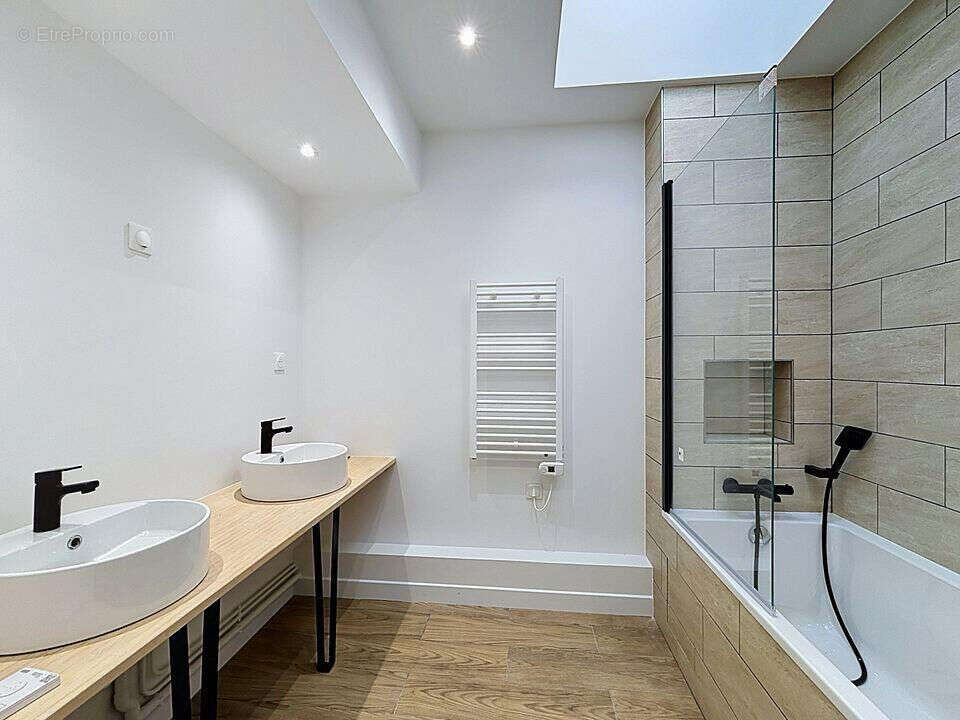 Appartement à SURESNES
