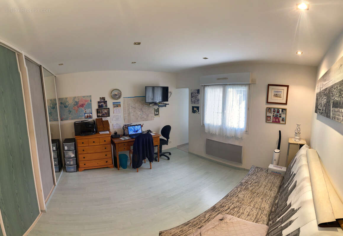 Maison à CORMELLES-LE-ROYAL