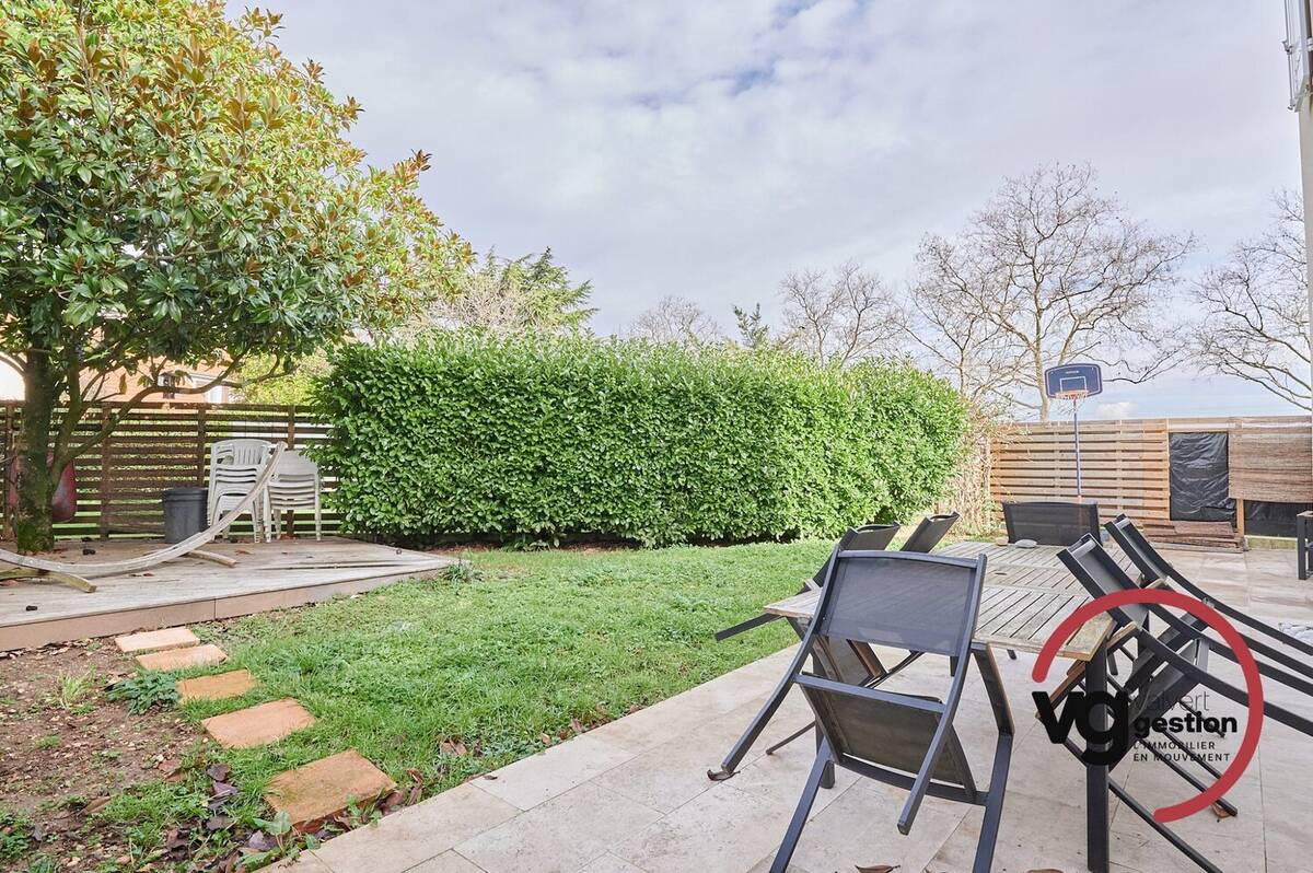 Maison à DECINES-CHARPIEU