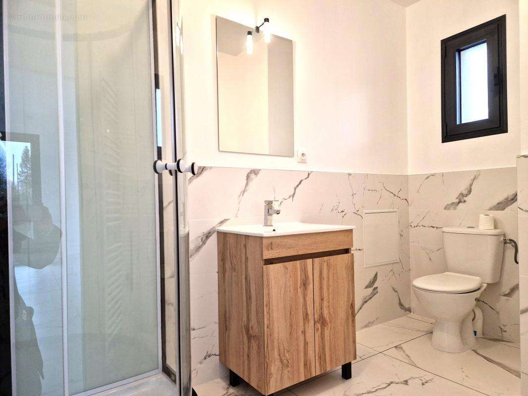 Maison à SAINT-JEAN-DU-CARDONNAY