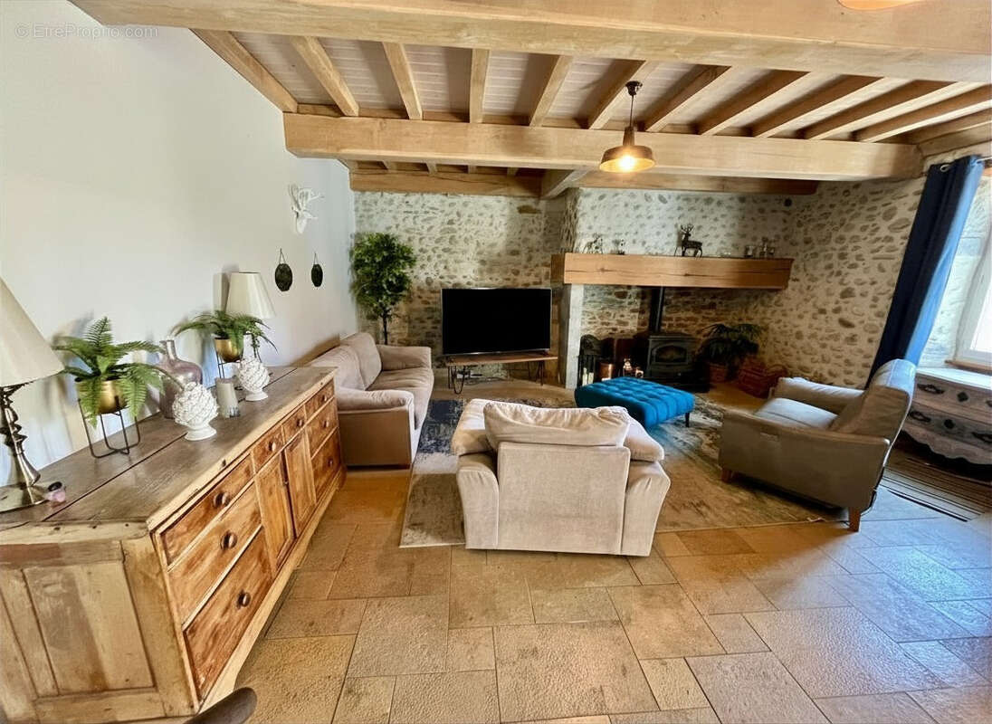 Maison à NAY