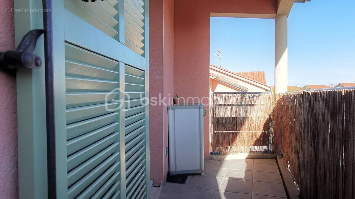 Appartement à ANSE