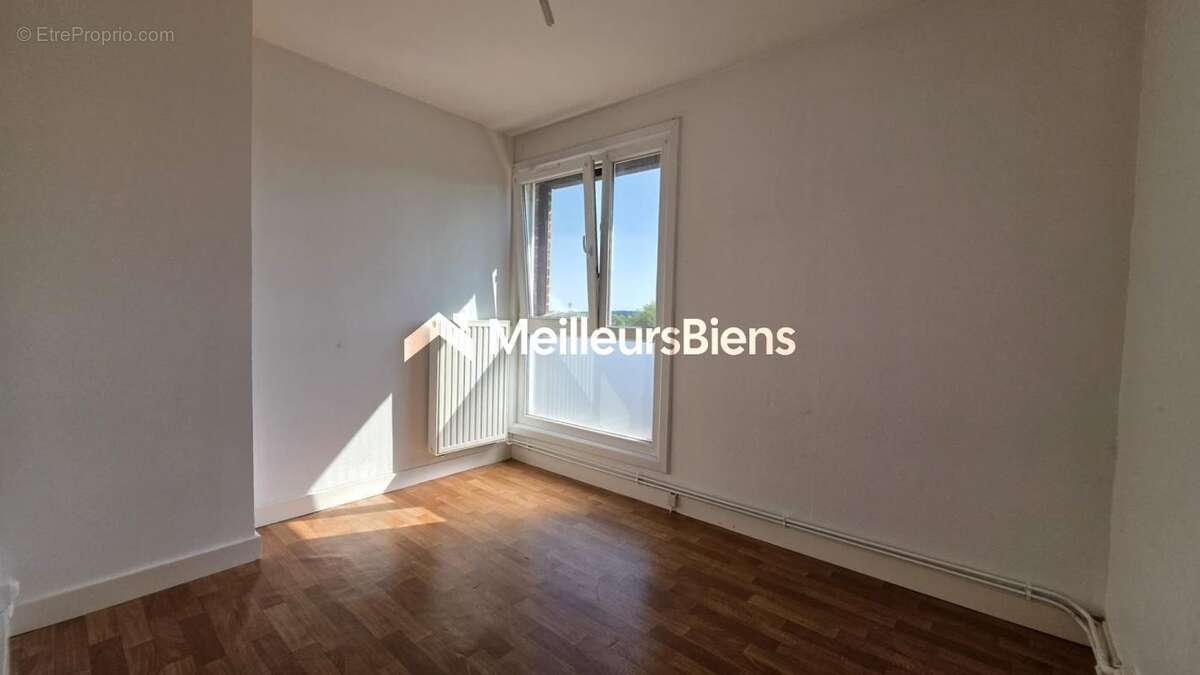 Maison à PONT-SUR-SAMBRE