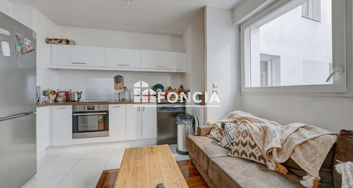 Appartement à ISSY-LES-MOULINEAUX