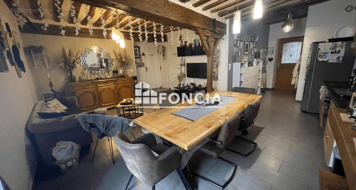 Rare en centre-ville : F5 lumineux, proche gare, prêt à vivre - photo 4