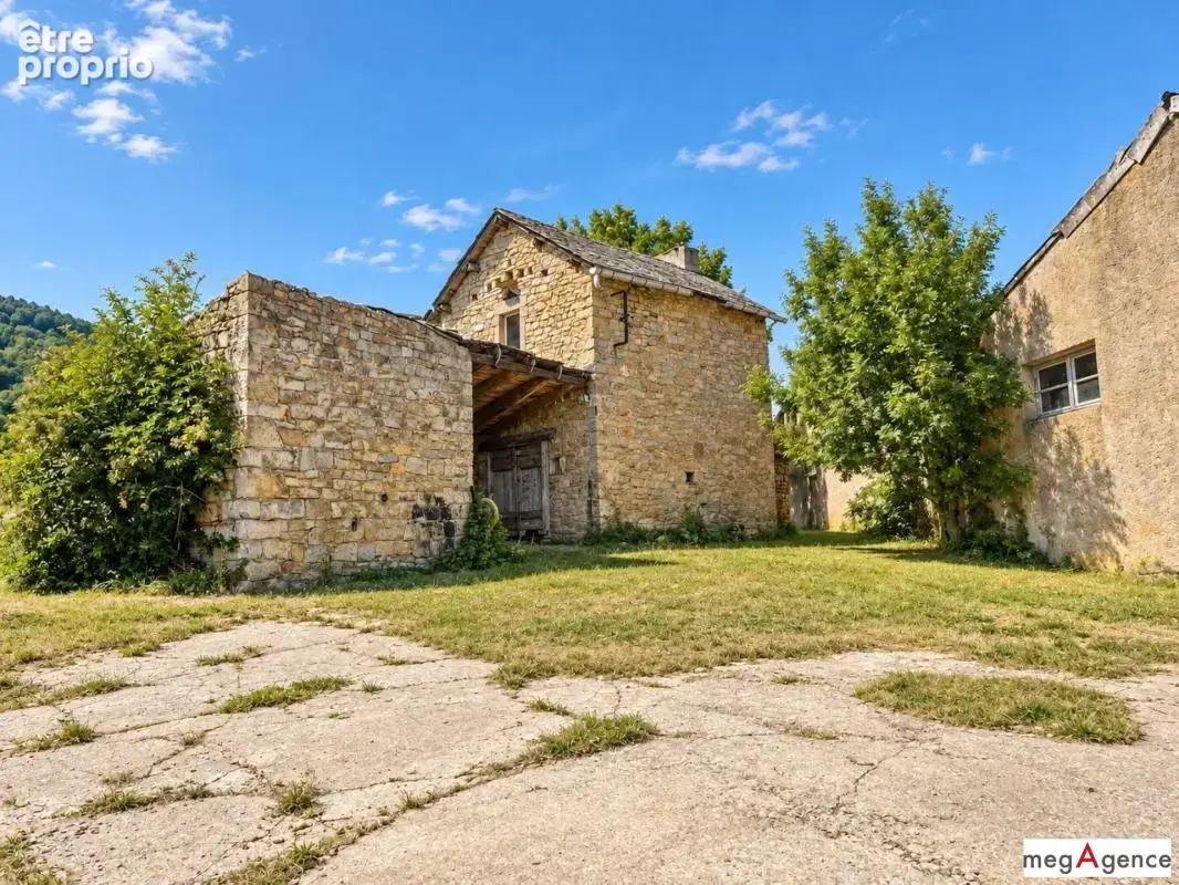 Corps de ferme 1220 m² avec photovoltaïque - photo 2