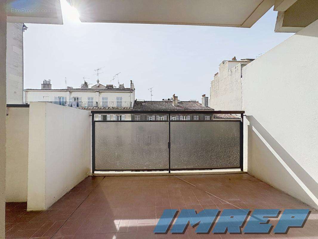 Appartement à MARSEILLE-6E