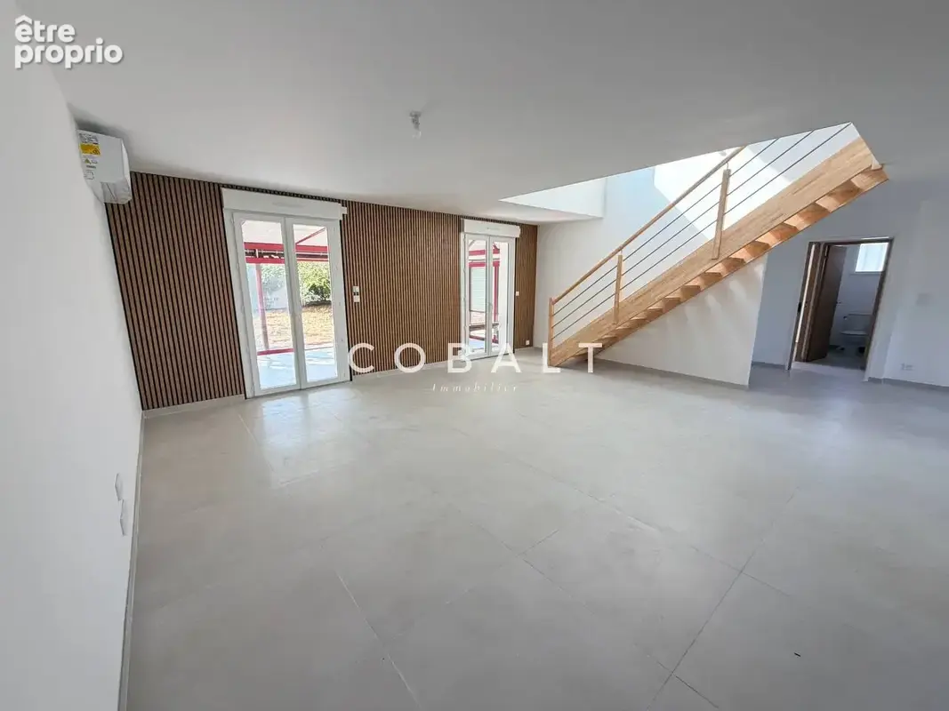 Maison familiale rénovée aux volumes généreux dans un cadre paisible. - photo 6
