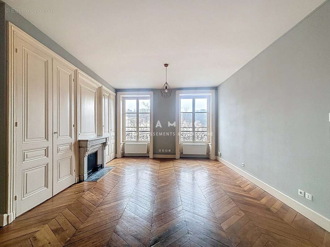 Appartement à LYON-9E