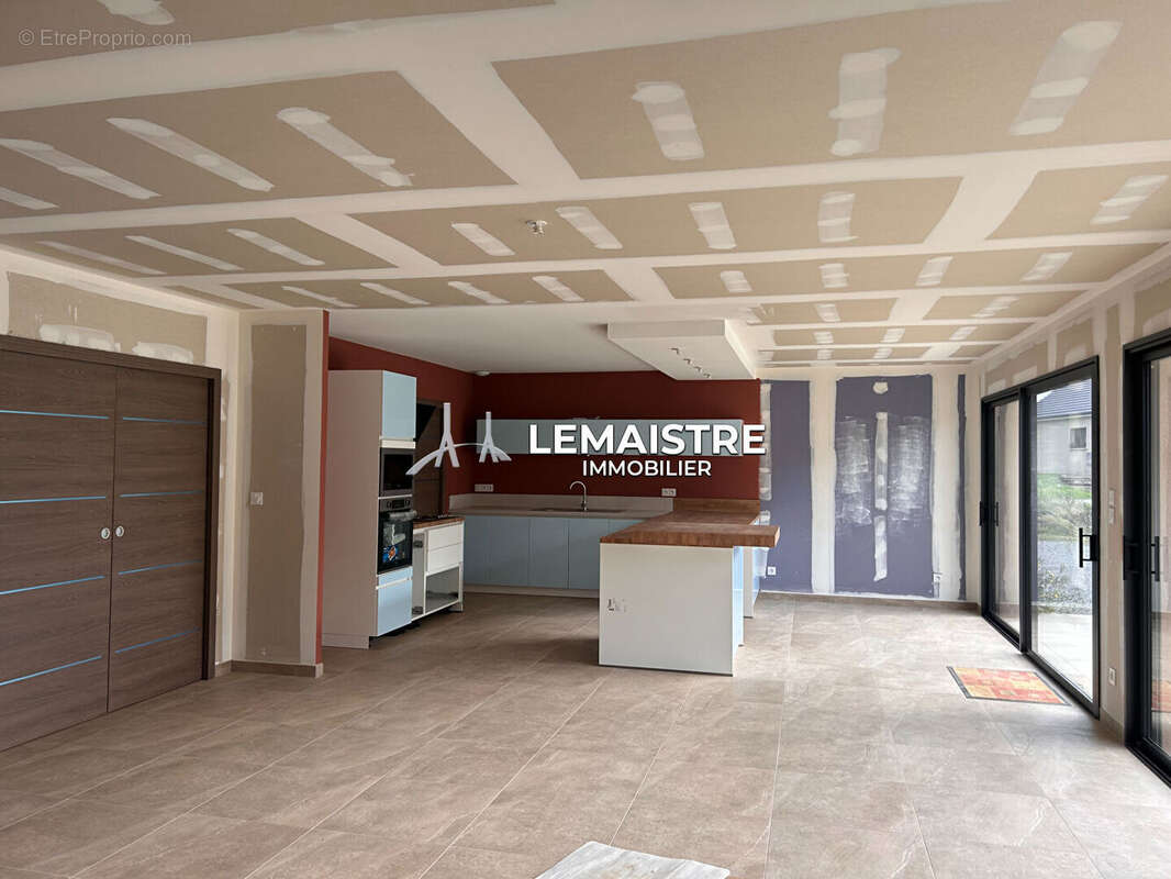 Maison à SAINT-LAURENT-DE-BREVEDENT