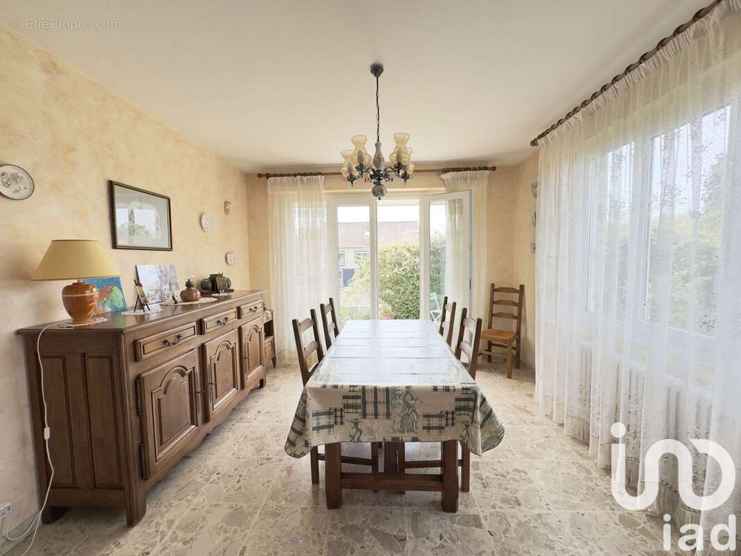 Photo 5 - Maison à LIVRY-SUR-SEINE