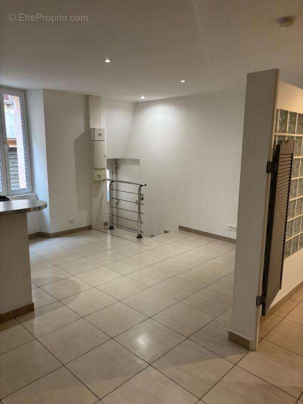Appartement T1 refait à neuf - photo 2