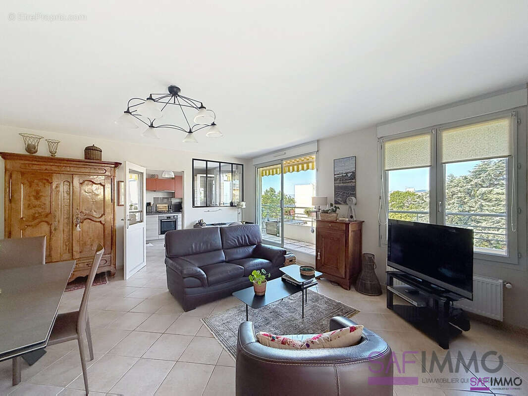 Appartement à SAINTE-FOY-LES-LYON