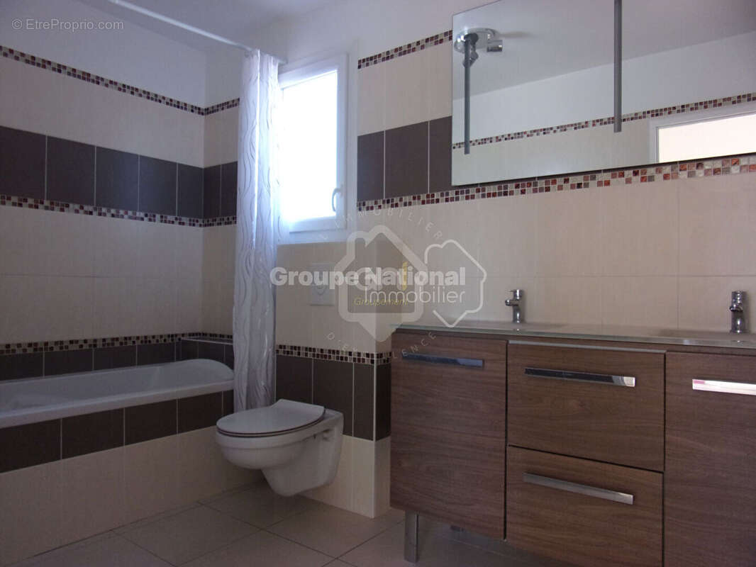 Maison à SAINT-ETIENNE-DU-GRES