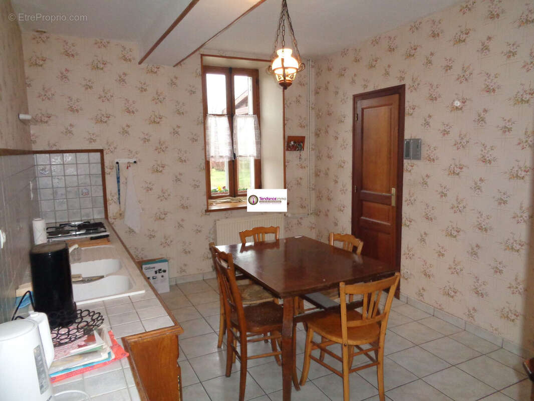 Maison à LE MELE-SUR-SARTHE