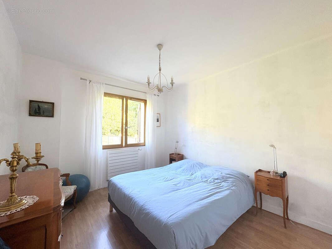 Maison à CHENNEVIERES-SUR-MARNE