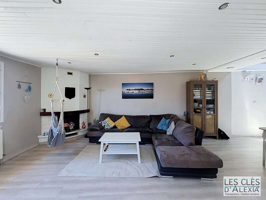 Maison individuelle Centre Village Echalas 98m² - photo 2