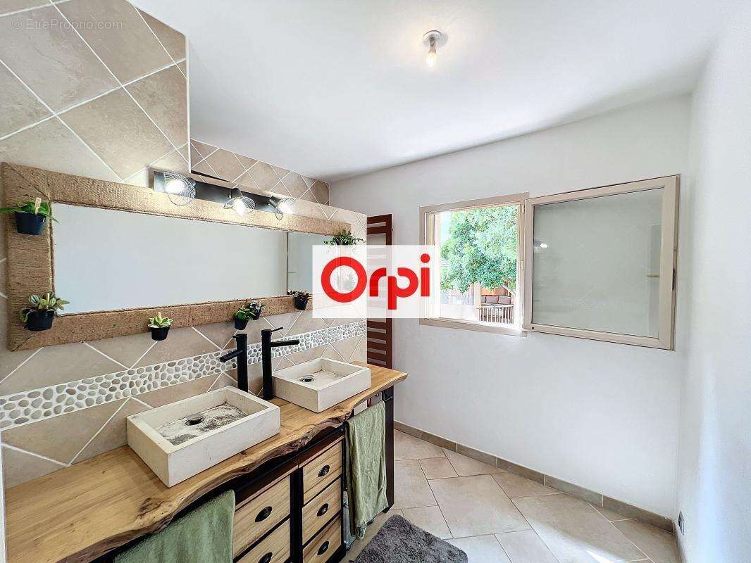 Maison à PORTO-VECCHIO