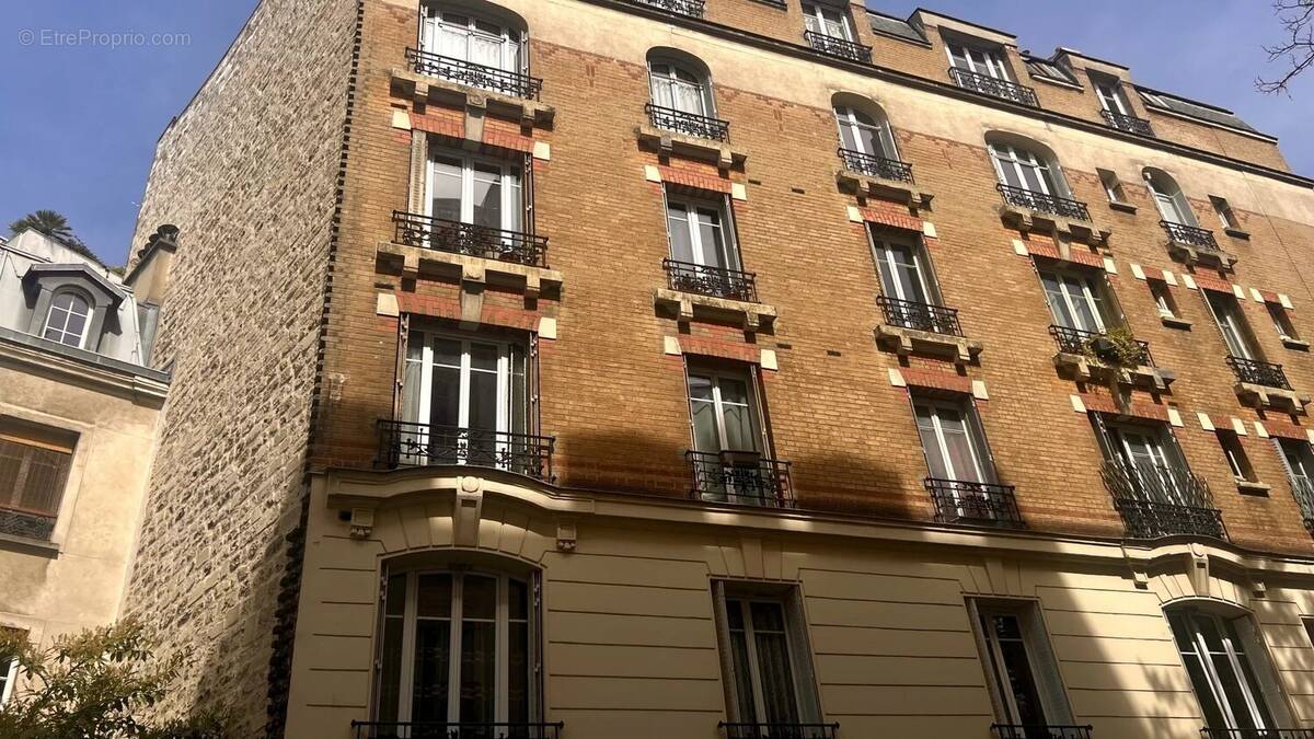 Appartement à PARIS-19E