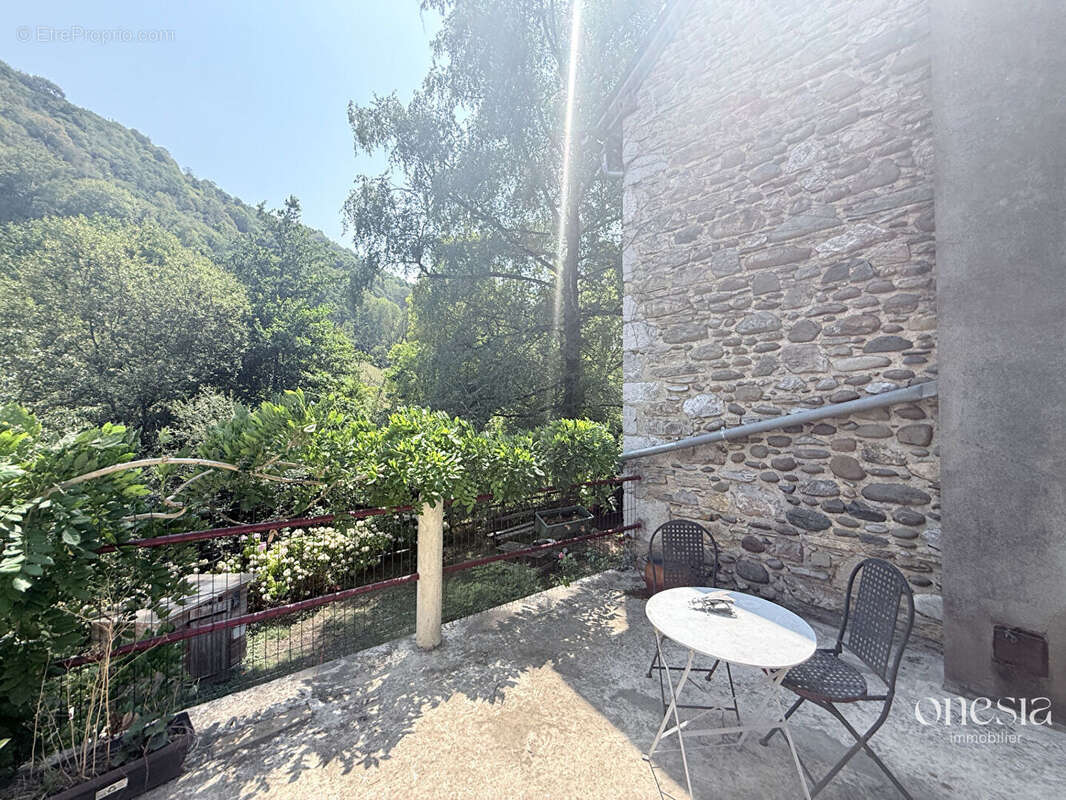 Maison 162 m² à Lurbe-Saint-Christau  - photo 2