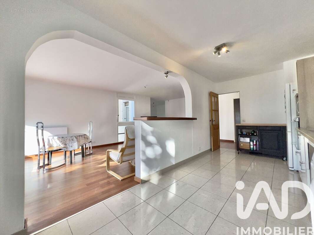 Photo 3 - Appartement à MARSEILLE-10E