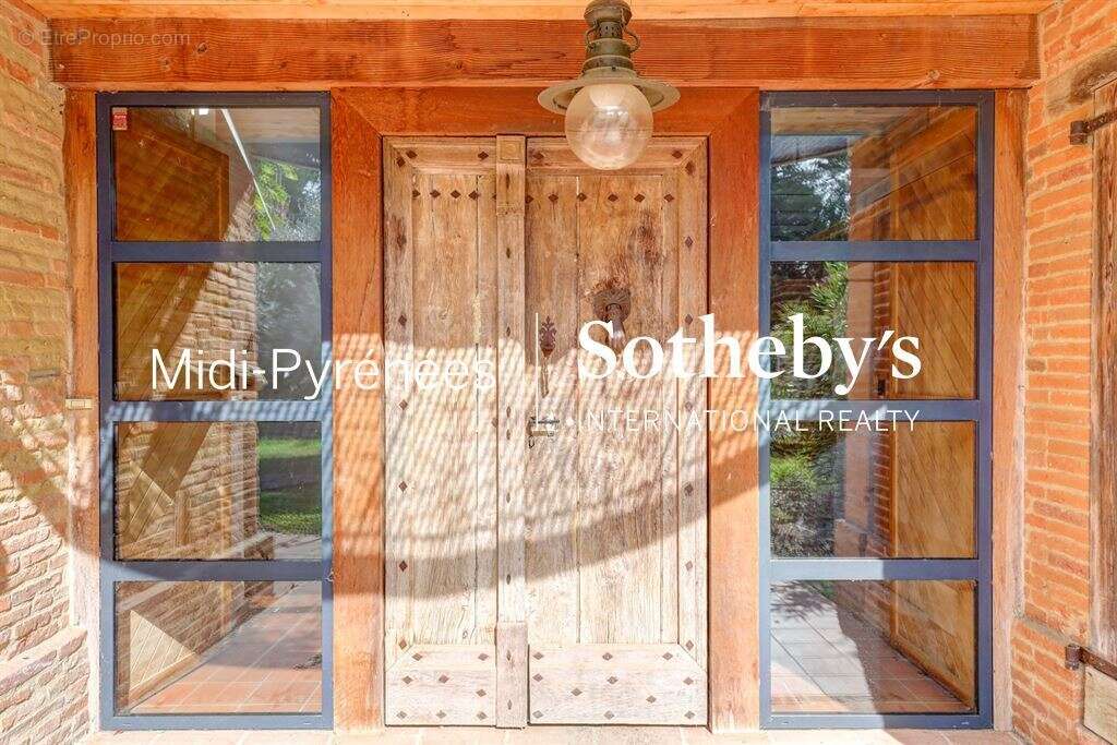 Maison à LAYRAC-SUR-TARN