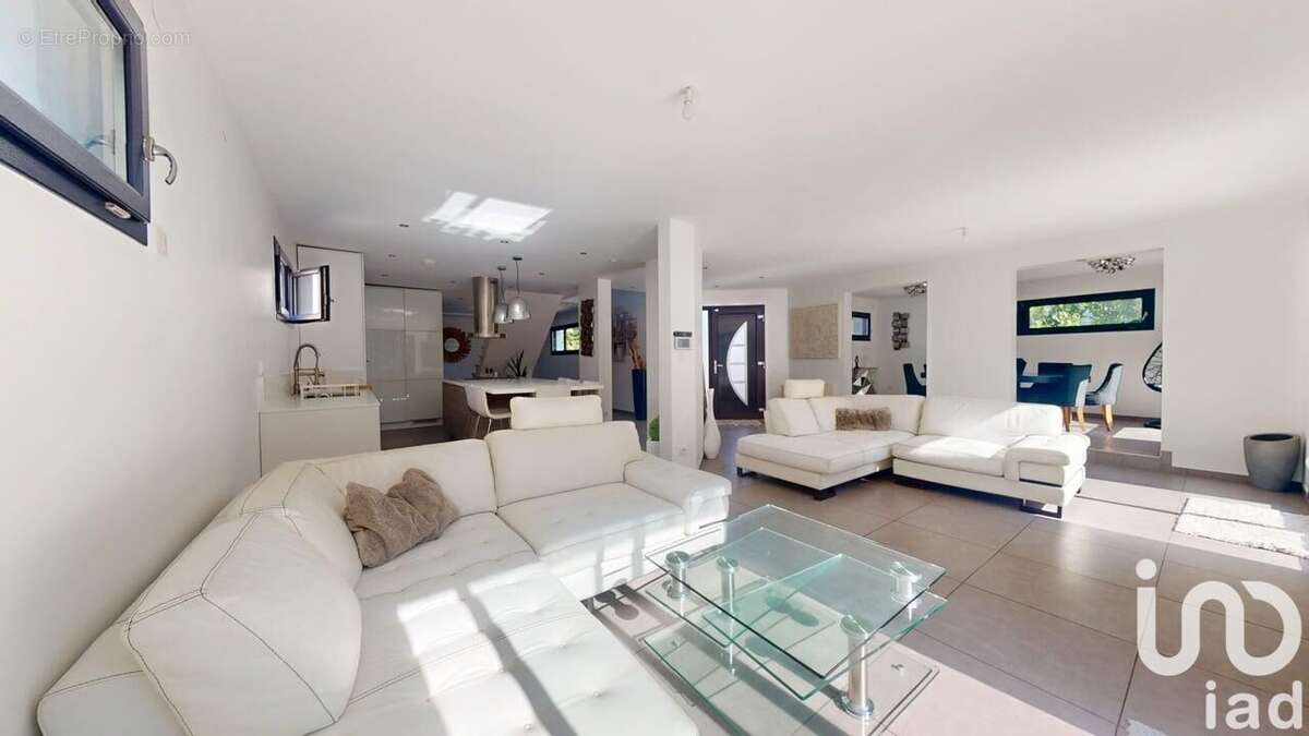 Photo 2 - Maison à ELANCOURT