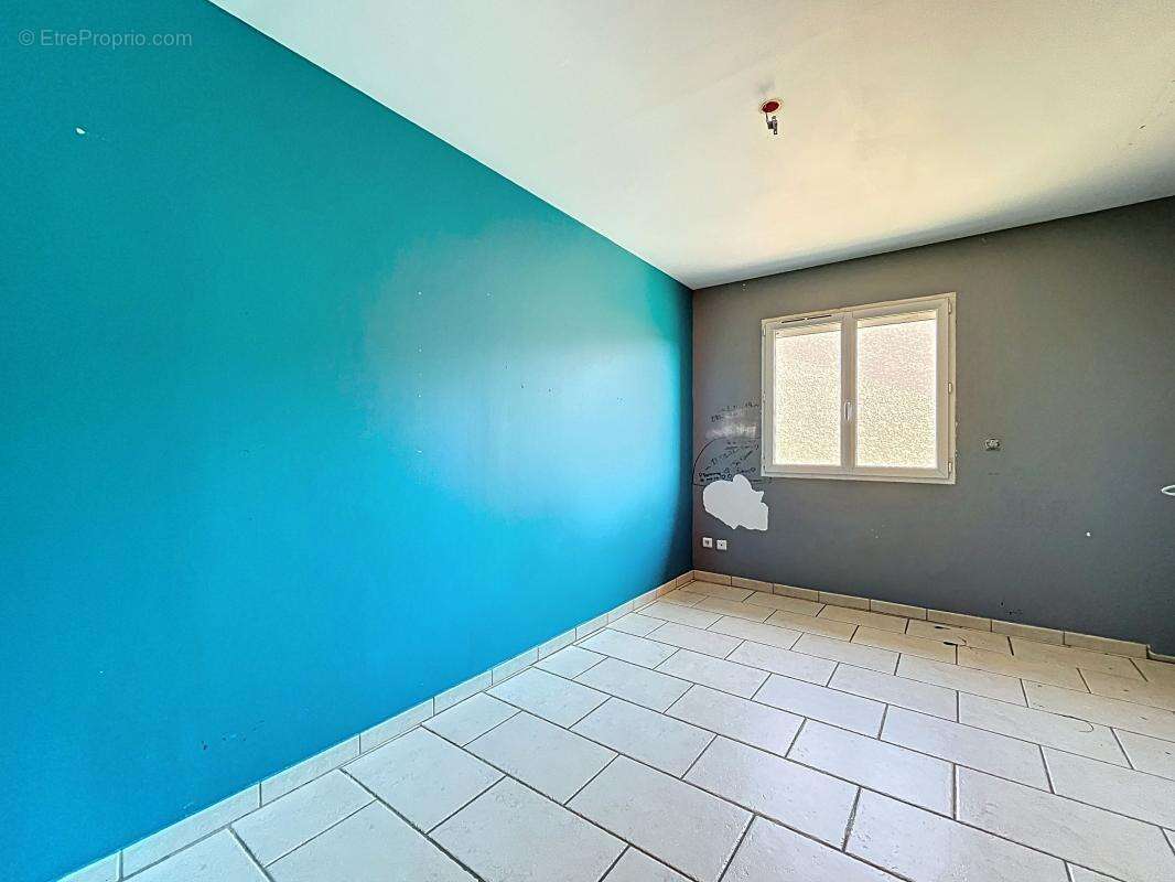 Maison à SAINT-DONAT-SUR-L'HERBASSE