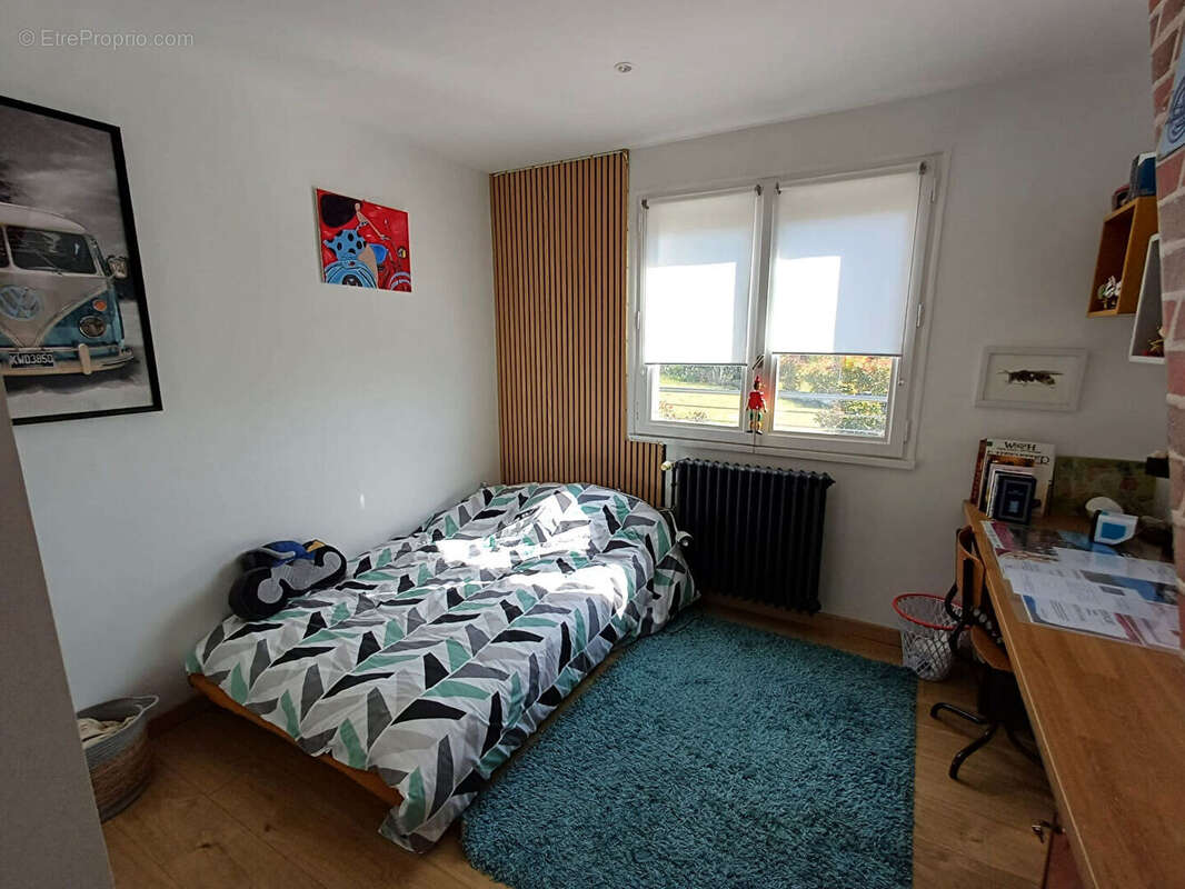 Maison Cournon D Auvergne 7 pièce(s) 165 m2 - photo 9