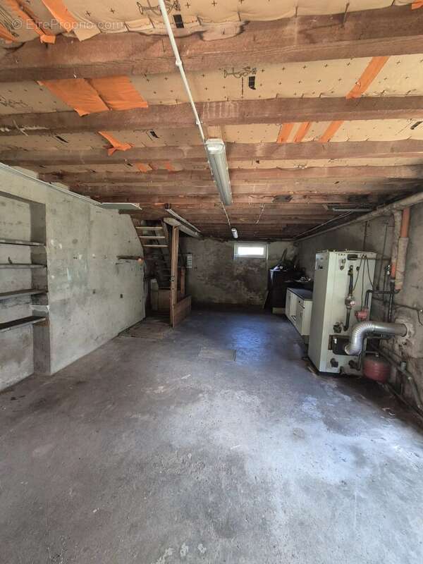 Maison en pierres sur deux niveaux à Laussonne - photo 14