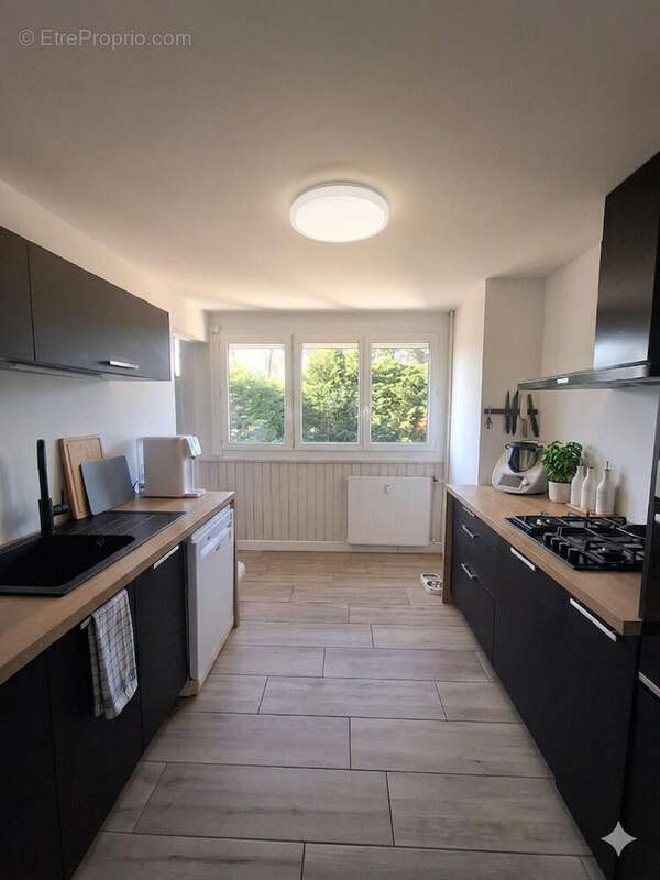Appartement 3 pièces rénové - 73 m2- 2 balcons - photo 2