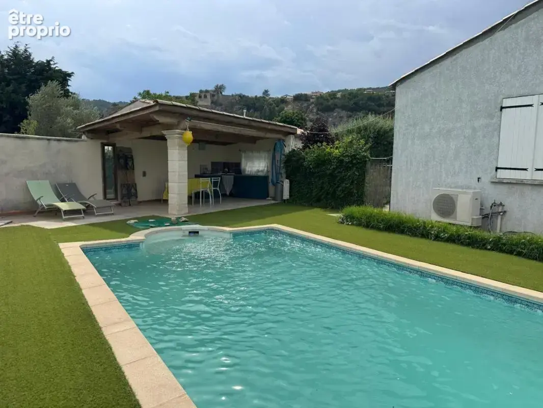 Vente Maison de Plain-Pied T5-4 avec Piscine et Garages – Peyruis (04) - photo 8