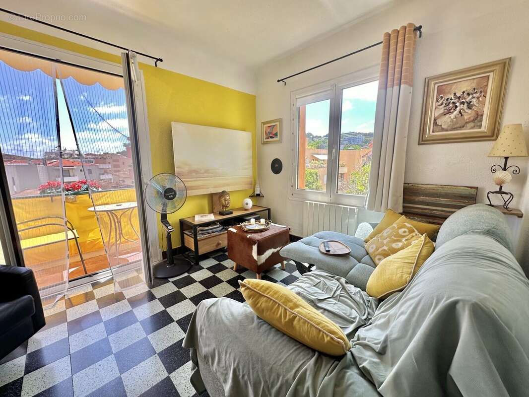 Appartement à ROQUEBRUNE-CAP-MARTIN