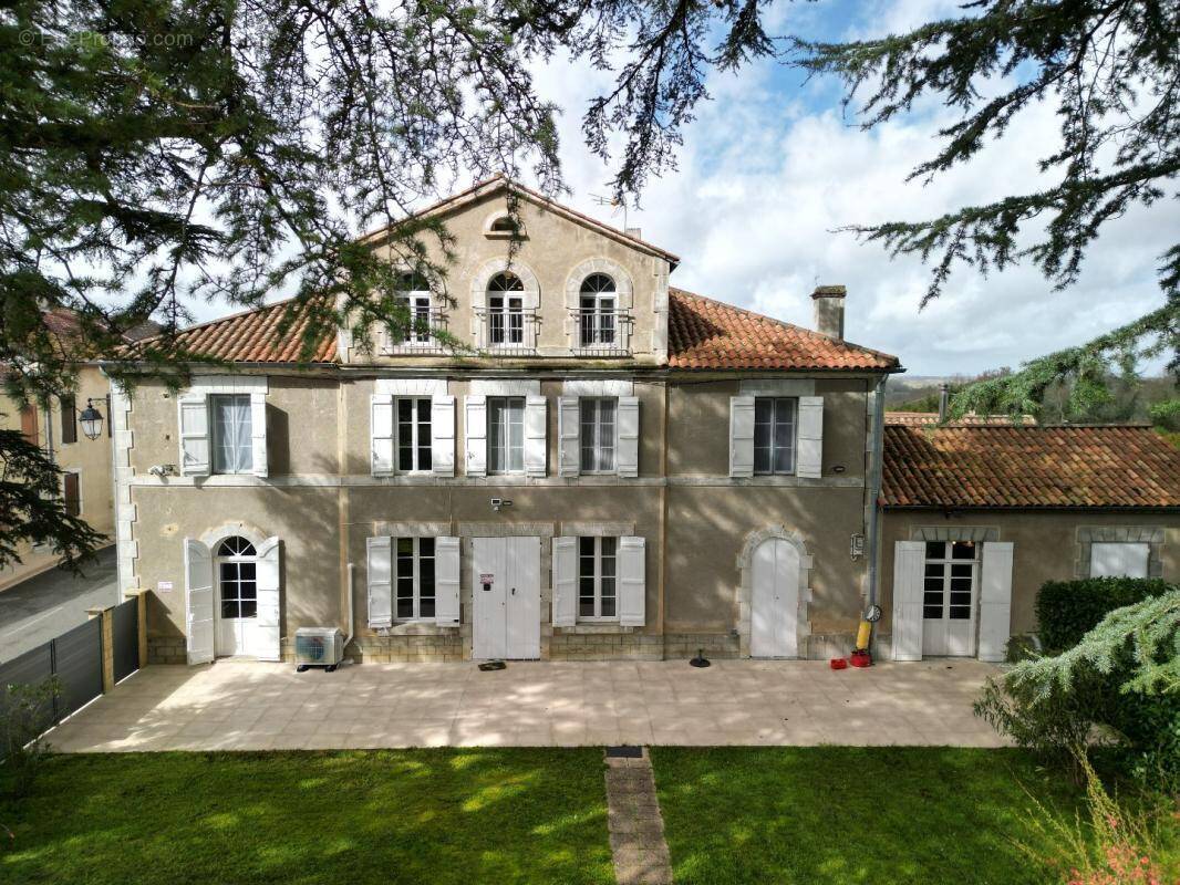 Maison à CASTELNAU-D'AUZAN