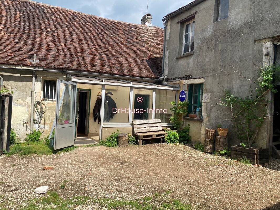 Maison à LEUGNY
