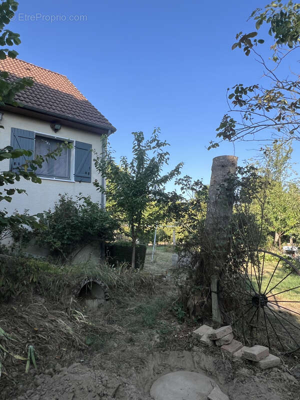 Maison à COULANGES-LES-NEVERS
