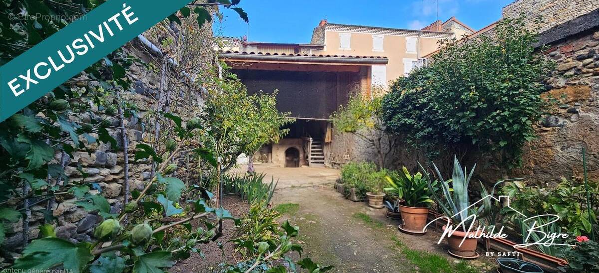 Photo 1 - Maison à SAINT-GERMAIN-LEMBRON