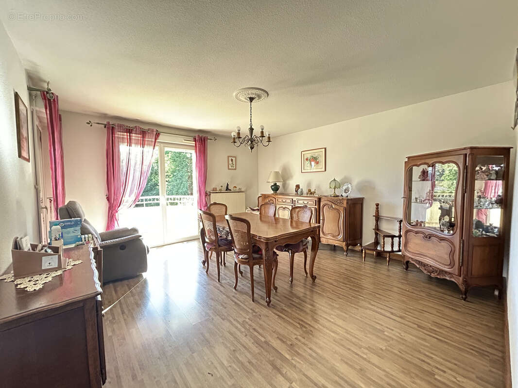 Appartement à Vendre à ANNONAY avec garage et terrasse - photo 6