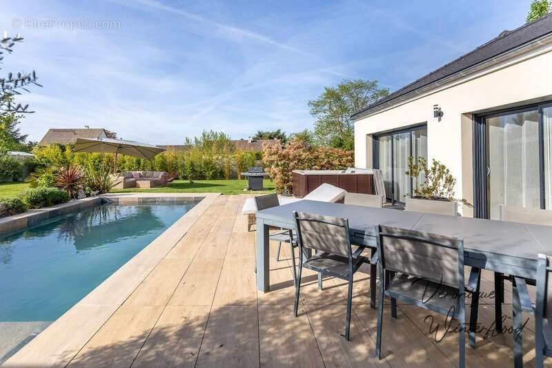 Maison à GROSSOEUVRE