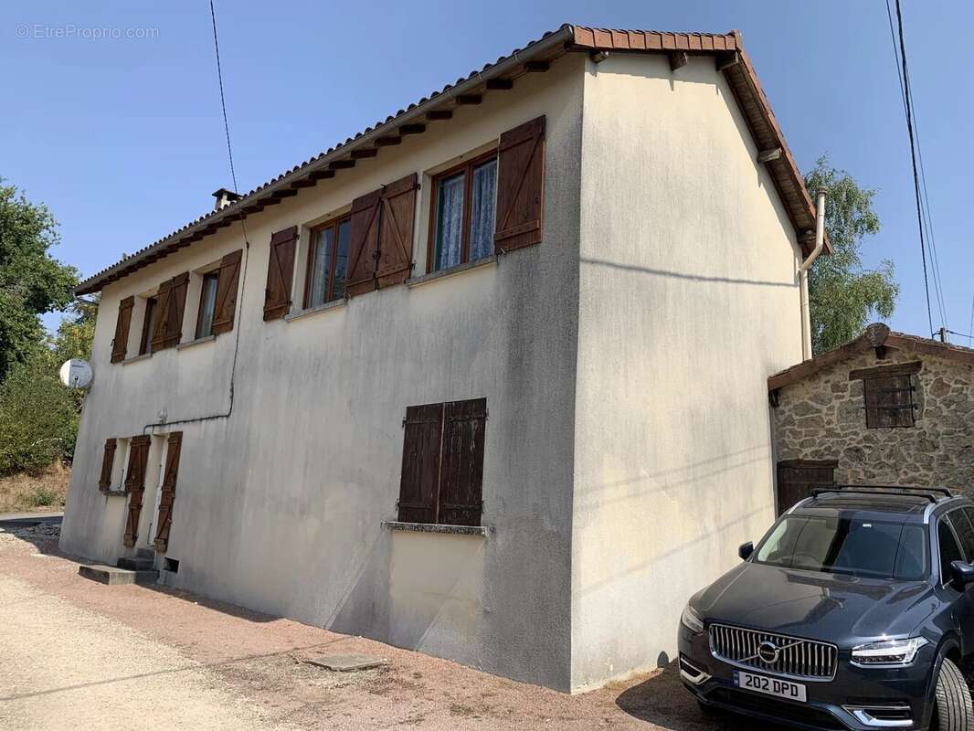 Maison à SAINT-SAUD-LACOUSSIERE