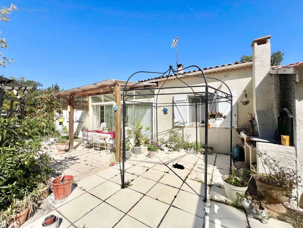 Maison à FORCALQUEIRET