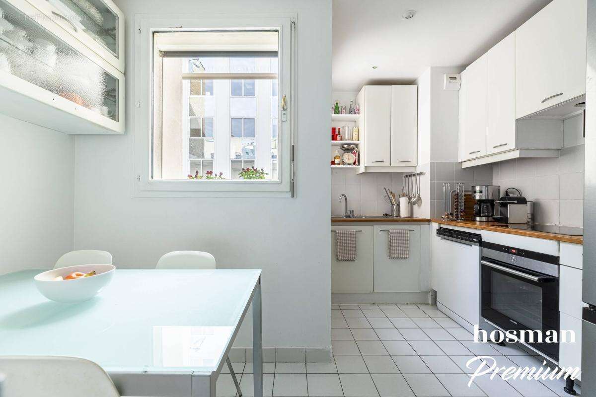 Appartement à PARIS-8E