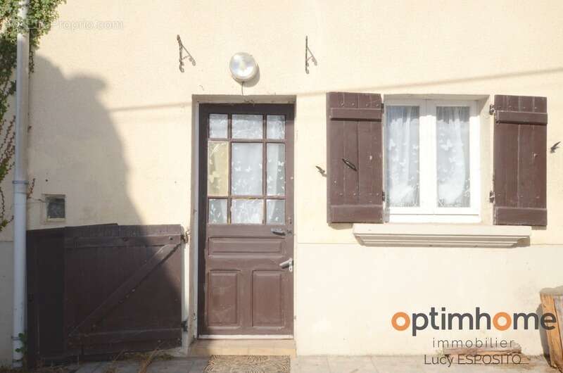  Charmante maison de village à rénover – Villeneuve, Brigueuil (Charente) - photo 2