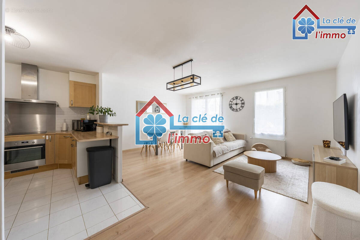 Appartement à MOISSY-CRAMAYEL