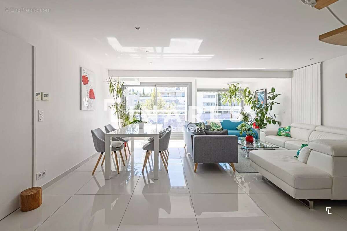 Appartement à MARSEILLE-8E