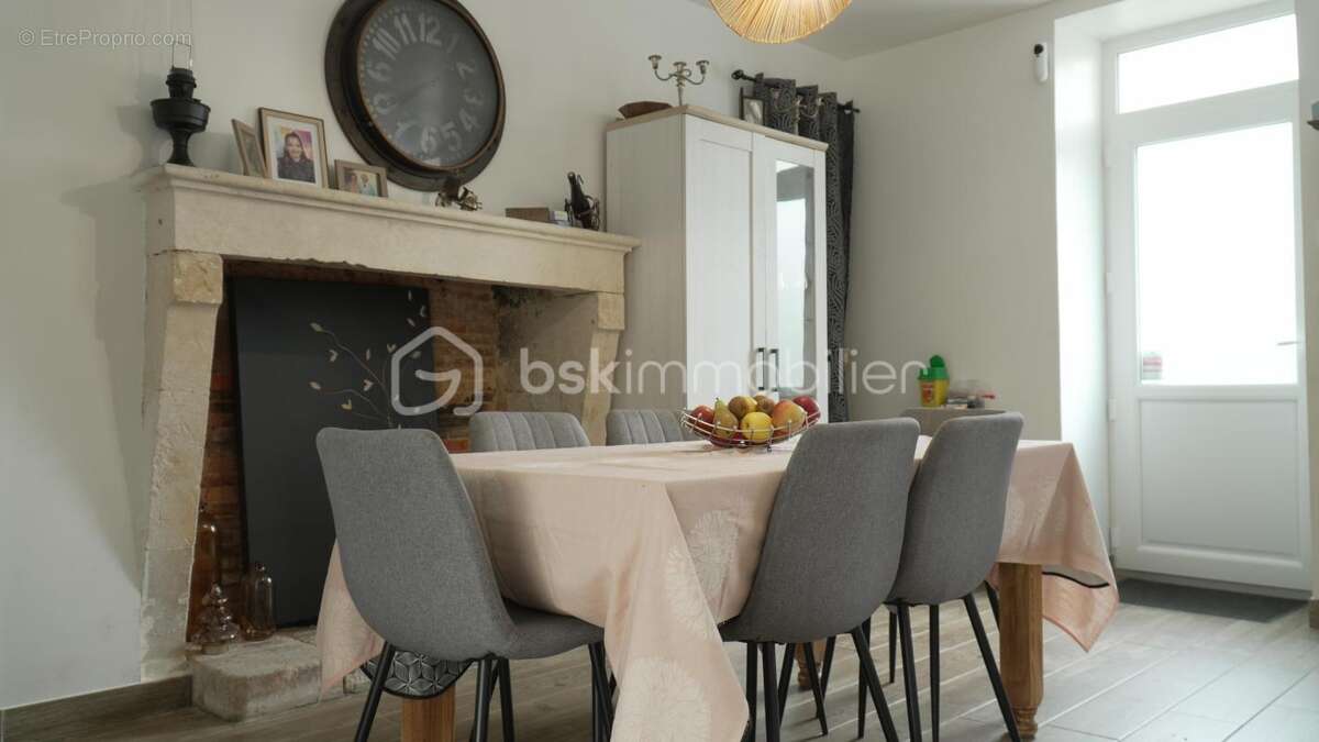 Charmante maison en pierre rénovée de 126 m² de type T5 - photo 6