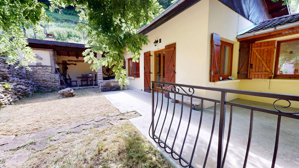 Maison à CHALEY